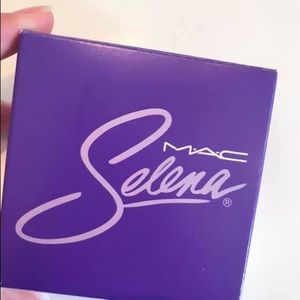 MAC Selena blush